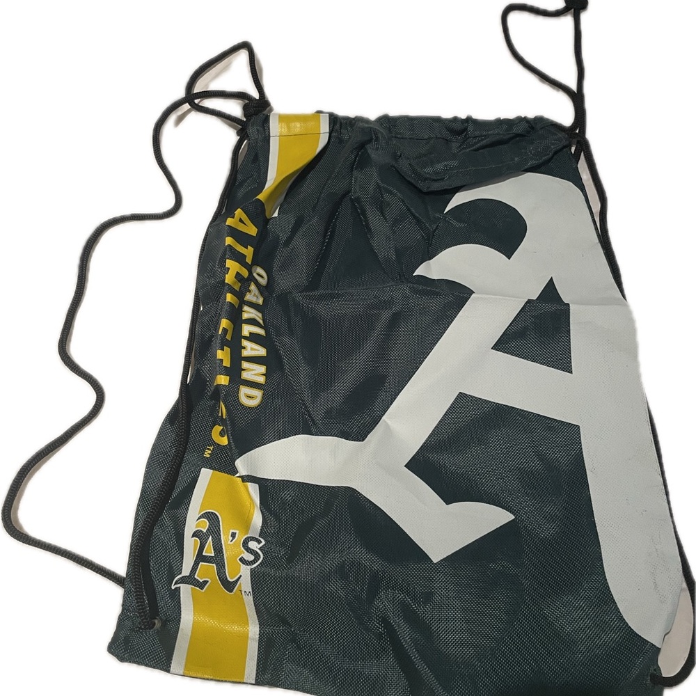 NWOT MLB Oakland A's Green/ yellow/ White Drawstring Backpack